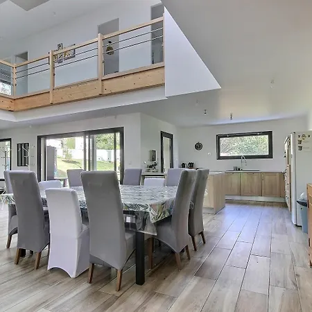 Du Pillou Holiday home
